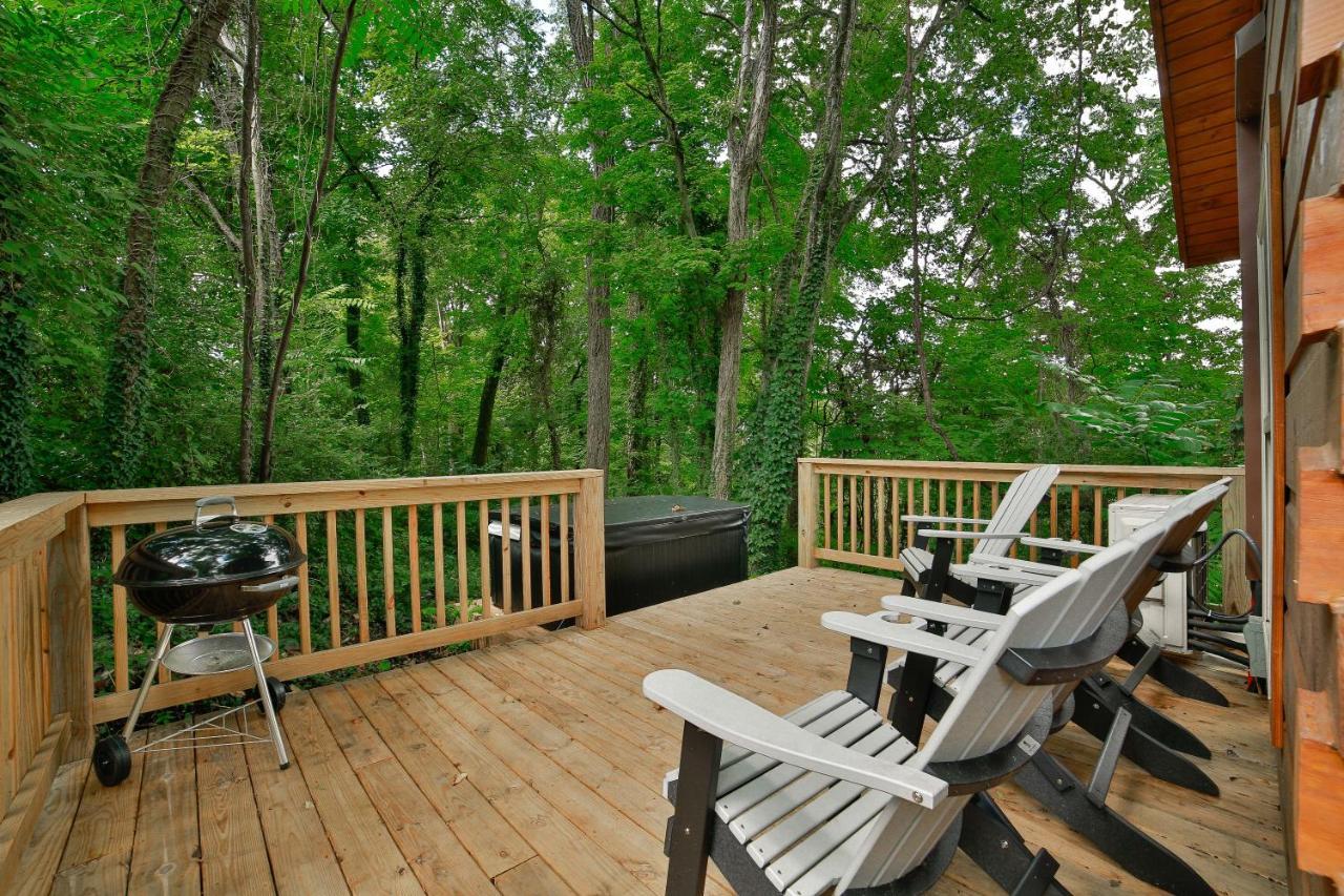 Thomas Cabin Forest Tiny Cabin With Hot Tub Chattanooga Ngoại thất bức ảnh