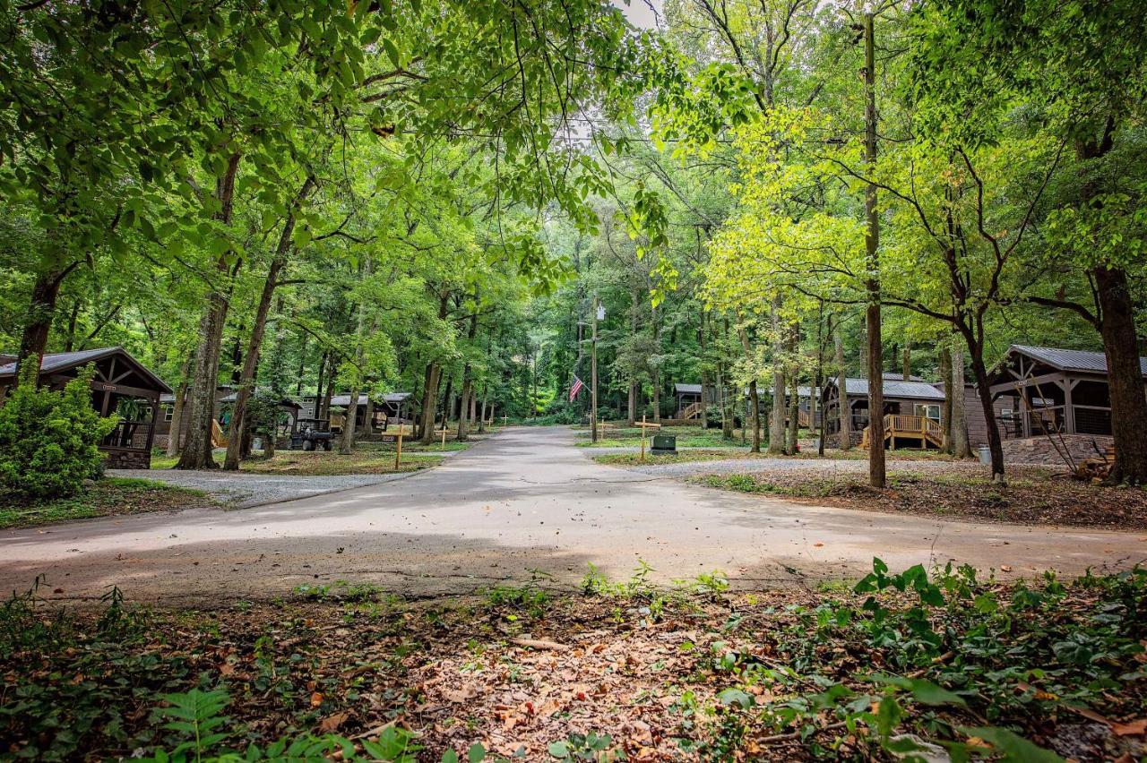 Thomas Cabin Forest Tiny Cabin With Hot Tub Chattanooga Ngoại thất bức ảnh
