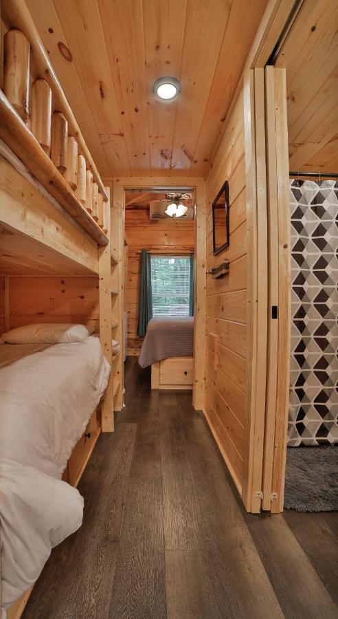 Thomas Cabin Forest Tiny Cabin With Hot Tub Chattanooga Ngoại thất bức ảnh