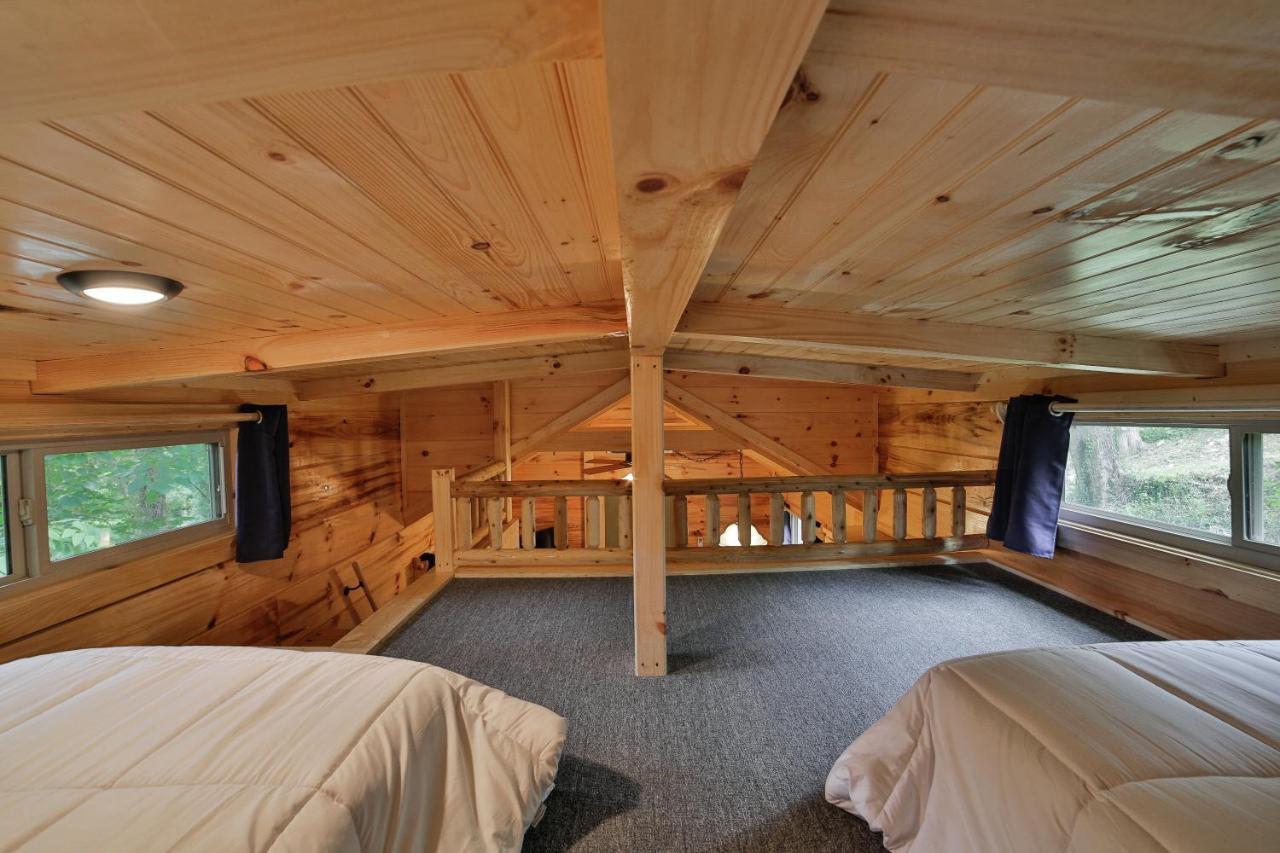 Thomas Cabin Forest Tiny Cabin With Hot Tub Chattanooga Ngoại thất bức ảnh