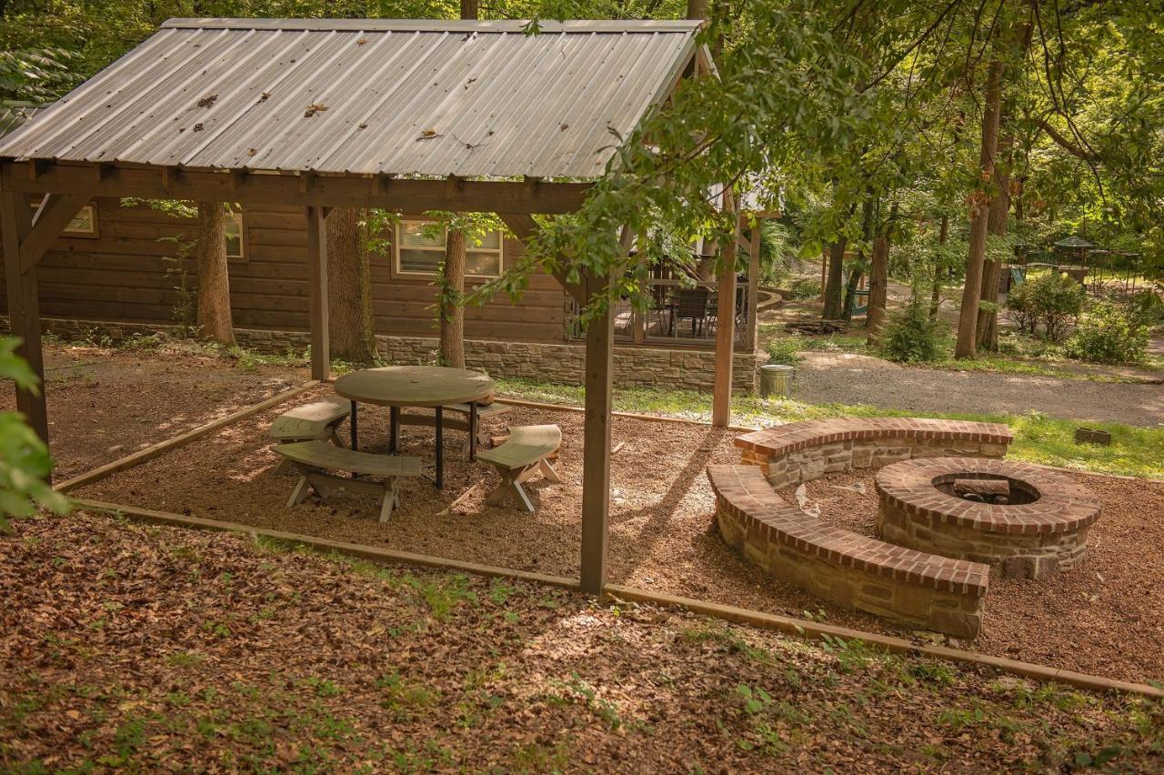 Thomas Cabin Forest Tiny Cabin With Hot Tub Chattanooga Ngoại thất bức ảnh
